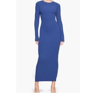 SKIMS FITS EVERYBODY CREW NECK LONG SLEEVE DRESS
